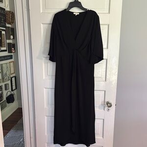 Gilli Black Dolman Sleeve V-Neck Midi Gown